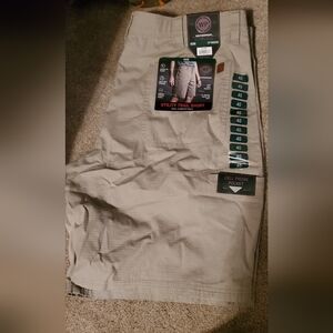 Mens khaki cargo shorts